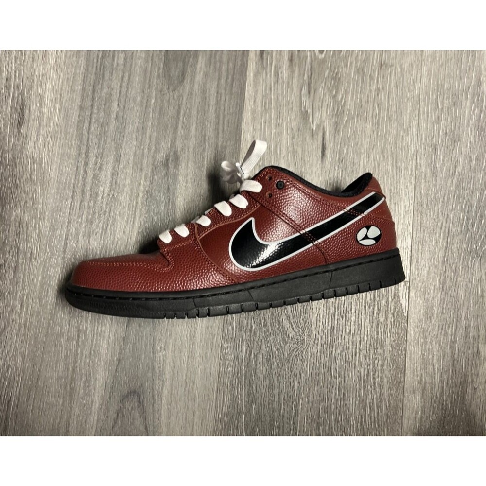 Nike SB Dunk Low Limosine Skateboards Football HJ4131-200 Mens Size 9.5 Brown